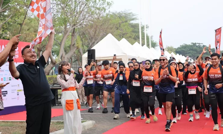 Kobarkan Semangat Berbagi, Wakil Wali Kota Bekasi Lepas Harris Share The Miles 2026