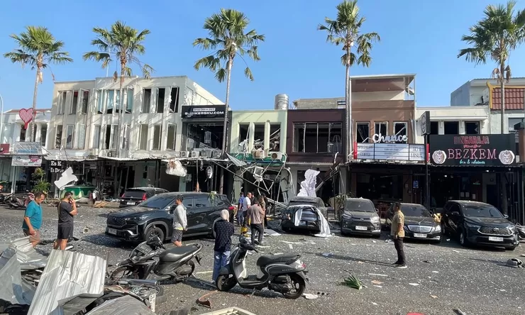 Ledakan di Pakuwon Mall Surabaya Rusak Puluhan Bangunan di San Antonio