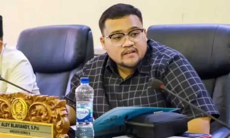 Lumpuhkan SMKN 5, Aldy Desak Pemkot Relokasi TPS Kaliwaron