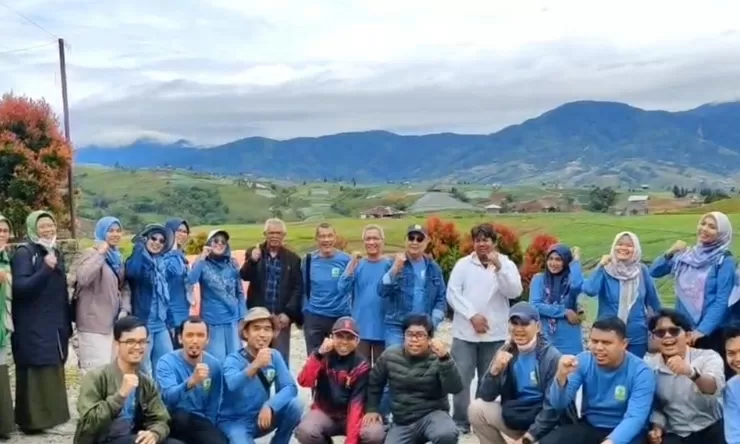 Manfaatkan Energi Matahari, Unand Hadirkan Pompa Air Tenaga Surya untuk Petani Bawang Alahan Panjang