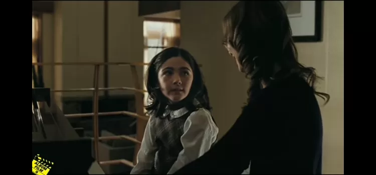 Cuplikan film 'orphan'