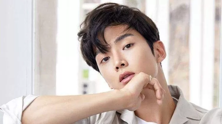 Rowoon, member SF9