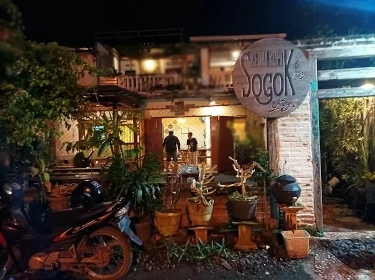 Rekomendasi Kafe Hits Kekinian Di Banyuwangi Dijamin Instagramable Dan ...