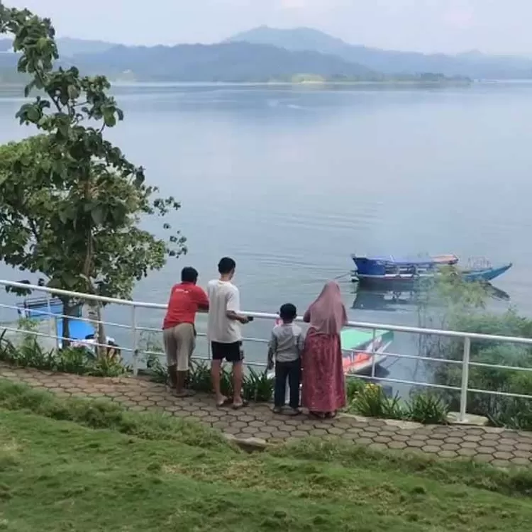 Duh! Indahnya Di Tempat Wisata Tanjung Duriat Bendungan Jatigede ...