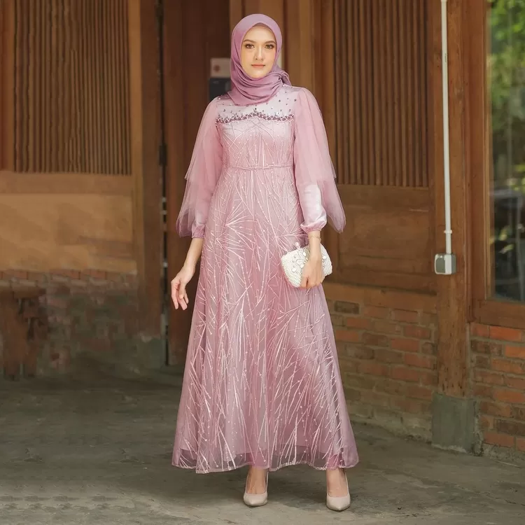 5 Model Gamis Brokat Modern 2023 Agar Tampil Cantik Elegant Dan