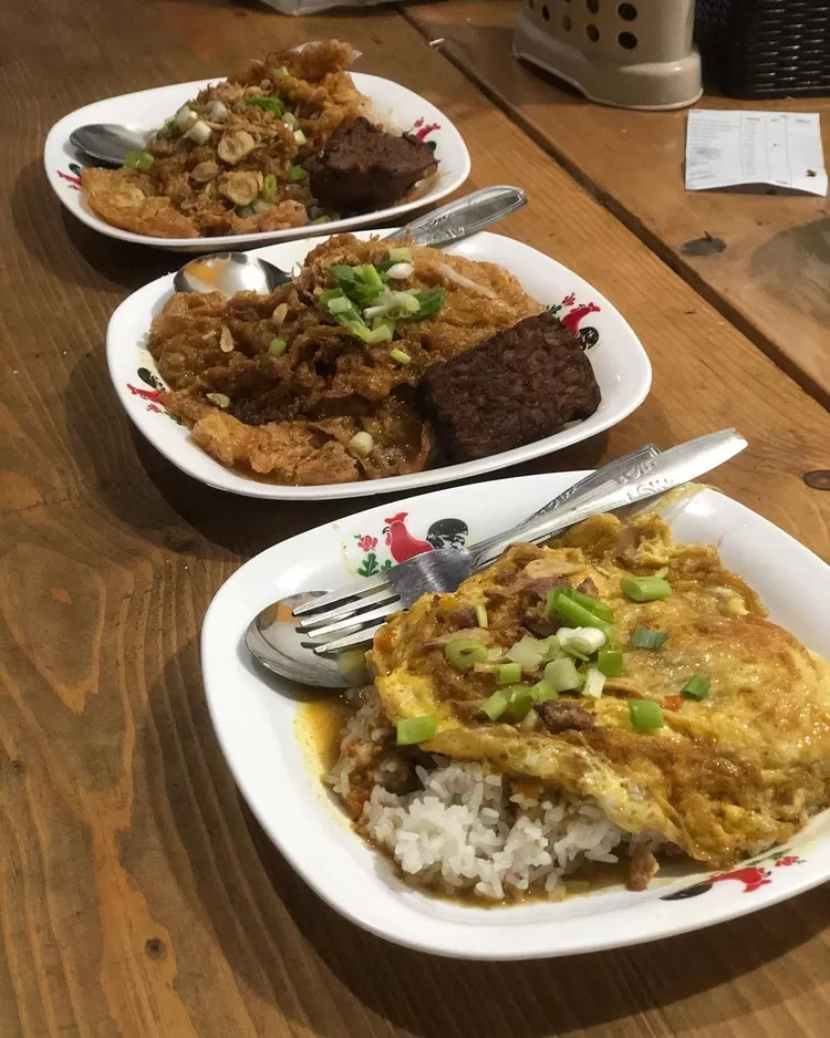 Rekomendasi Makan Siang di Bandung, Telur Banjur Pasar Cihapit yang