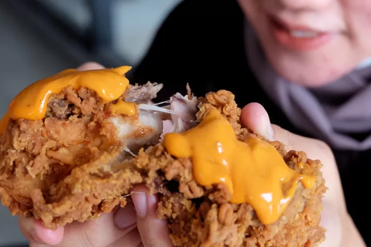 Volcamo Ramen Chicken, menu baru Richeese Factory.