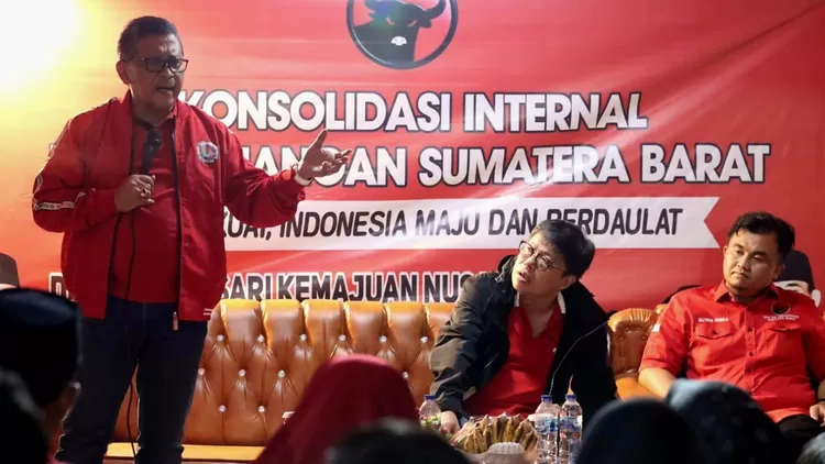 Ilustrasi PDIP yang mengikuti rapat revisi RUU Pilkada 