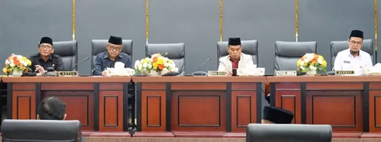 Rapat Paripurna LKPJ Tahun 2023 Oleh Wali Kota Padang
