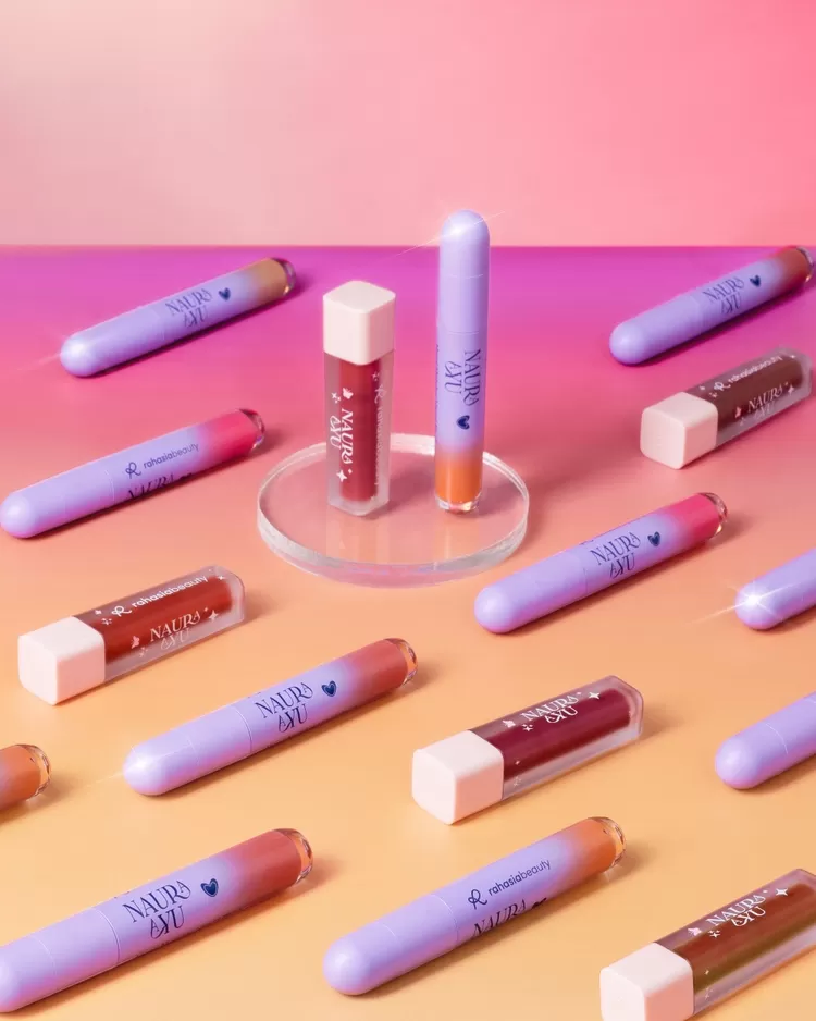 Produk Kindness Lip Oil Tint dan Mood Matcher Liquid Blush dari Rahasia Naura