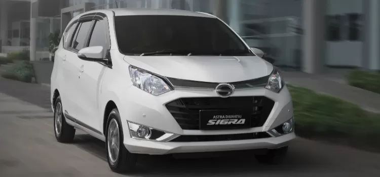 Daihatsu Sigra, merek MPV keturunan Jepang yang dijuluki sebagai mobil murah 2024 di Indonesia, memang mantap!