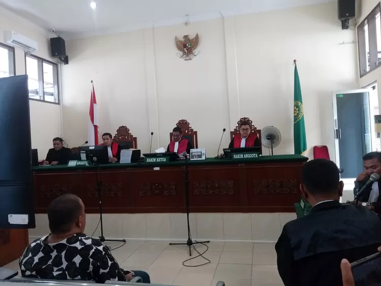 Sidang agenda tuntutan mantan bupati langkat Terbit Rencana PA Rabu 5/6 di PN Stabat.Poto (Realitasonlinen.id/ MA)