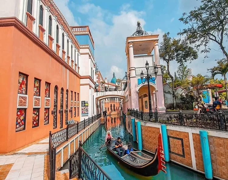 Little Venice salah satu tempat wisata favorit di Cianjur 