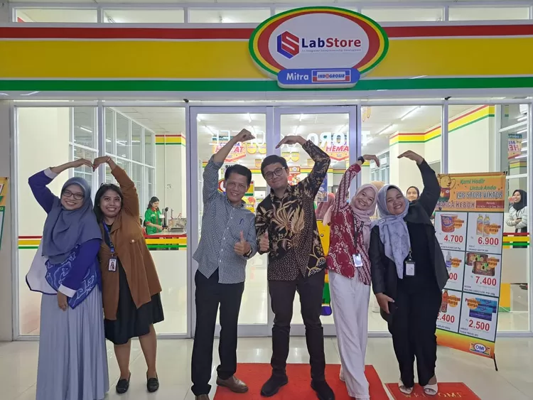 Mahasiswa Wirausaha Universitas Pamulang Membuat Labstore