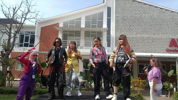 Zin on the stage zumba with love