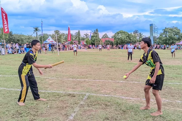 Dukung Olahraga Tradisional, DDI Masamba Ikuti Lomba Kasti di Desa Baloli
