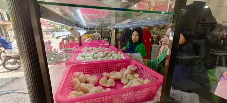 Sejak awal berdiri, Pempek Cek Lala menolak berkompromi soal kualitas bahan baku
