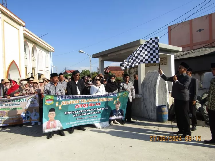 Sekcam Babelan Beni Yusnandar (kanan) 