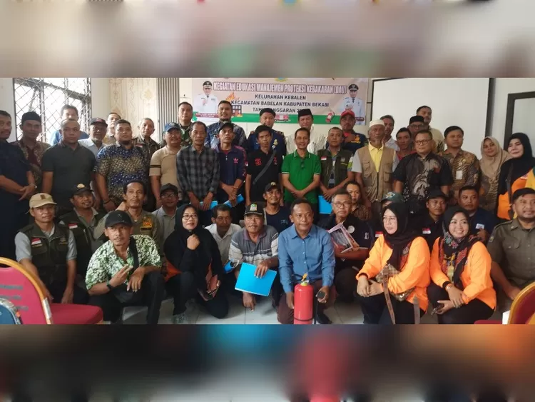 Berpose bersama para peserta