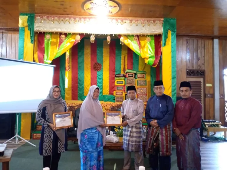 Generasi Muda Pencinta Budaya Melayu Lingga Gelar Workshop Tenun Dan ...