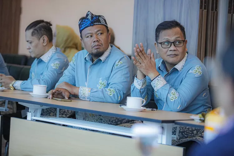 Pj Wali Kota Bandung  Tekankan Pentingnya Sinergi Tripartit.