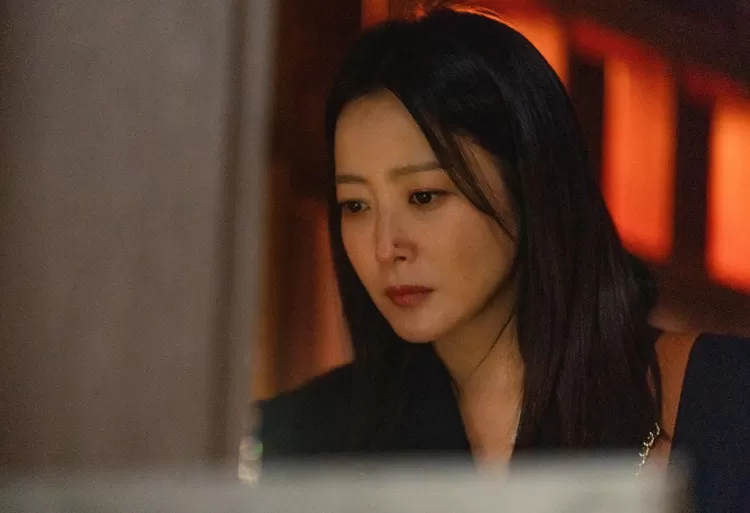 Kim Hee Sun dan Lee Hye Young Bekerja Sama untuk Menemukan Kim Nam-hee dalam 'We, Home'.