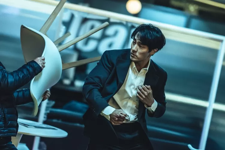 So Ji Sub dalam salah satu adegan di Mercy For None