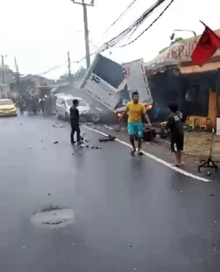 Anak-anak Turut Jadi Korban Kecelakaan Di Puncak Bogor - Lentera Times