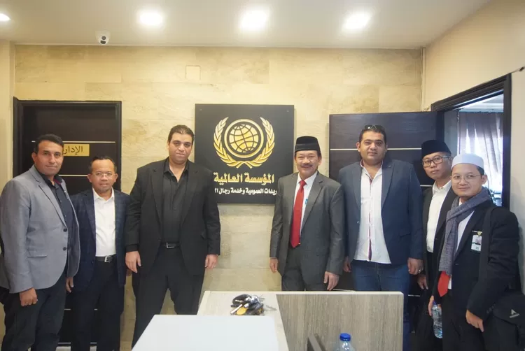 Ketua Baznas RI Prof Dr KH Noor Achmad  dan tombongan tiba di Cairo, Mesir  untuk menyampaikan bantuan kepada Palestina.