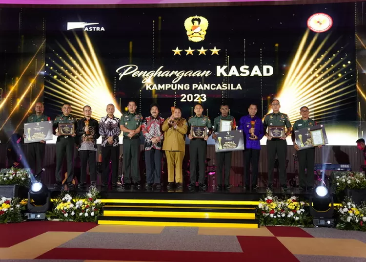 Kasad Jenderal TNI Maruli Simanjuntak pada acara Dialog Kebangsaan dan Pemberian Penghargaan Kampung Pancasila Tahun 2023 di Mabesad, Jakarta, Jumat malam (8/12/2023). Foto: Puspen TNI