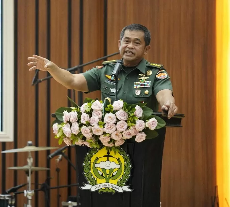 Kasad Jenderal TNI Maruli Simanjuntak pada acara Syukuran HUT ke-62 Kowad, bertempat di Balai Komando Kopassus, Cijantung, Jakarta Timur, Jum'at (22/12/2023). Foto: Dispenad
