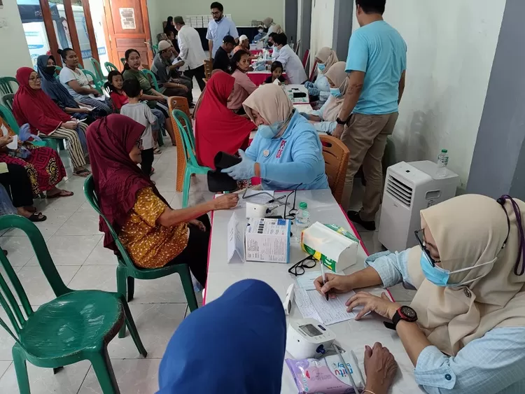 Berbagai keluhan penyakit warga Menteng, Jakarta Pusat, diobati secara terukur oleh tim medis RBUI.