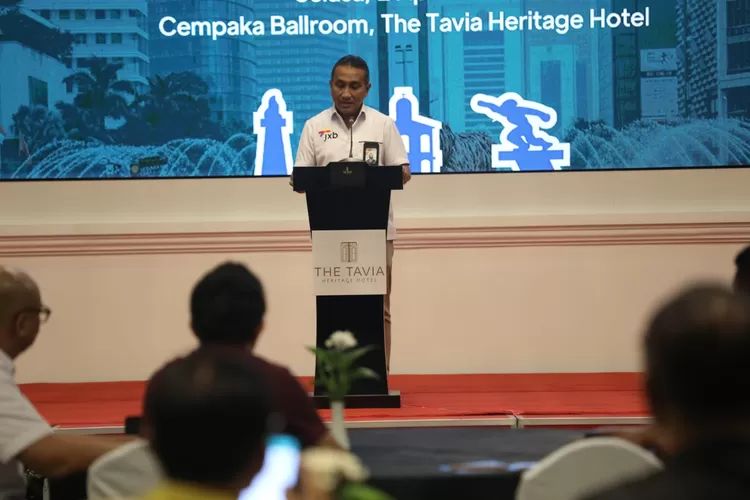 Direktur Utama JXB, Yunn Bali Muhammad Yusuf menyampaikan  penjelasan terkait rebranding The Tavia  Heritage Hotel yang akan diresmikan usai lebaran Idul Fitri nanti. 