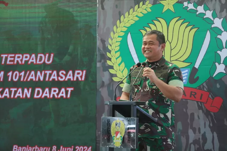 Kasad Jenderal TNI Maruli Simanjuntak melakukan Kick Off Ketahanan Pangan Terpadu di wilayah Kodim 1006 Banjar, Kalimantan Selatan (Kalsel), Sabtu (8/6/2024). Foto: Dispenad