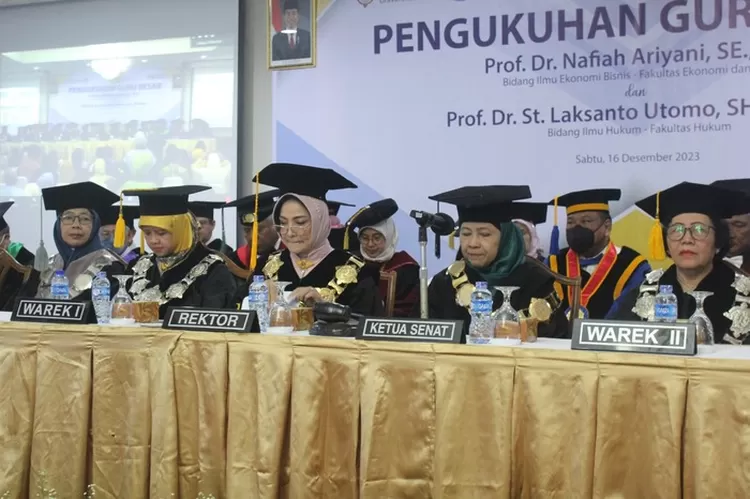 Pengukuhan Guru Besar Universitas Sahid, Prof. Dr. Nafiah Ariyani, SE ...