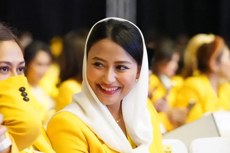 Sosok Dyah Roro Esti, Anggota DPR RI Tercantik.