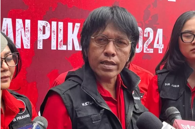 Politikus PDIP Adian Napitupulu menjawab rumor tentang kemungkinan PDIP mengusung Anies Baswedan dan Rano Karno di Pilgub Jakarta.