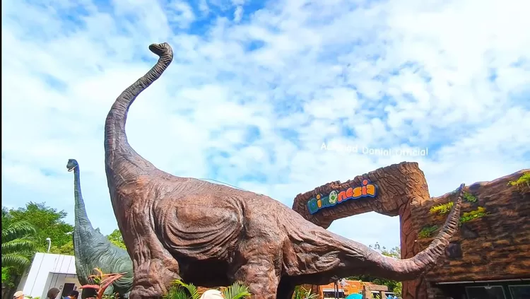 Dinonesia Cileungsi, area bermain anak dengan tema Jurassic Park 