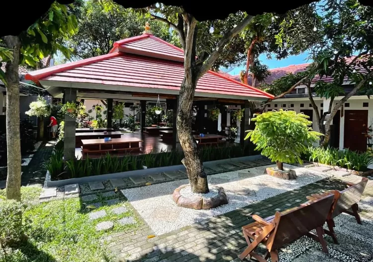 Rumah makan alam lestari cirebon