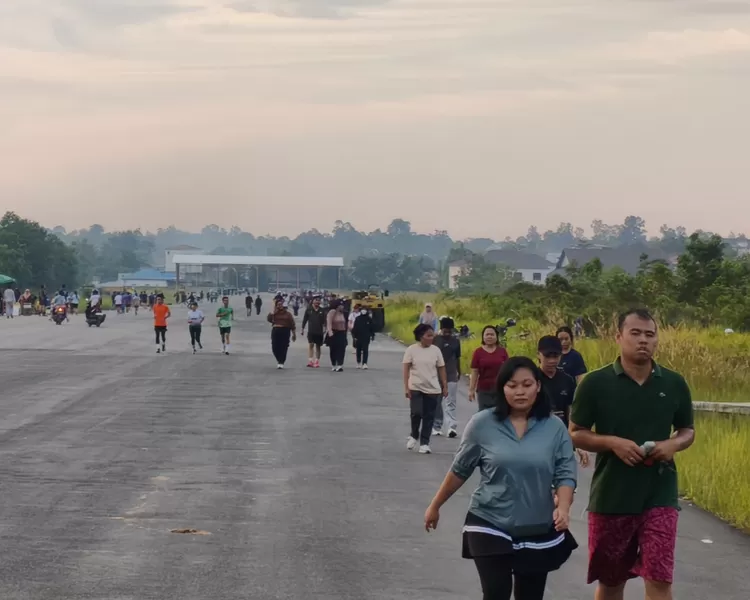 Ex Bandara Beringin Jadi Destinasi Olahraga Digemari Warga Muara Teweh ...