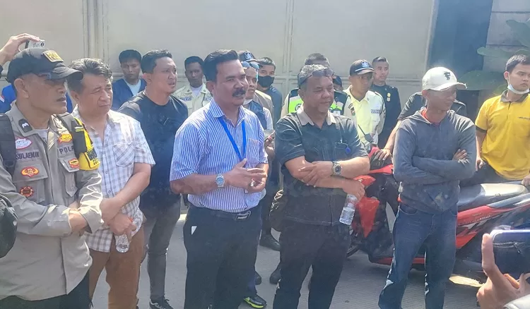 Pihak personalia PT Royal Sejahtera Abadi didampingi Kepala Desa Cipeundeuy sempat menawarkan pertemuan lanjutan pada Rabu (1/7/2026).
