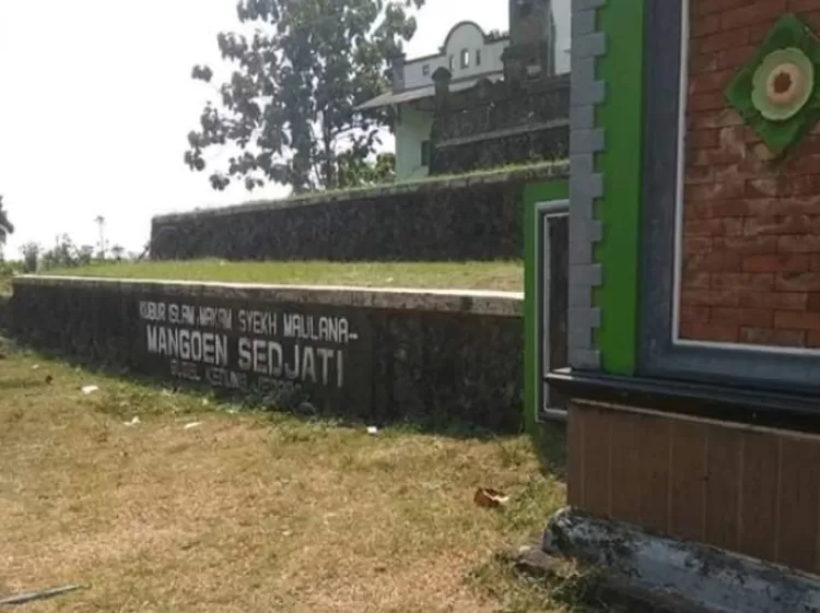 Makam Syekh Maulana Mangun Sejati di Desa Bugel di Jepara.