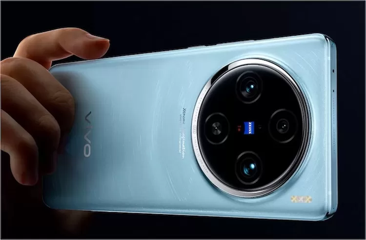 Smartphone Vivo X100 Pro telah resmi melenggang di tanah air, menampilkan layar LTPO AMOLED 6.78 inci dengan refresh rate 120Hz dan kecerahan puncak mencapai 3000 nits.*