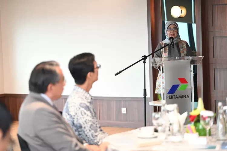 Direktur Keuangan PT Pertamina (Persero) Emma Sri Martini memberikan sambutan diacara MoU Pertamina dan Japan Cooperation Center For Petroleum & Sustainable Energy (JCCP)