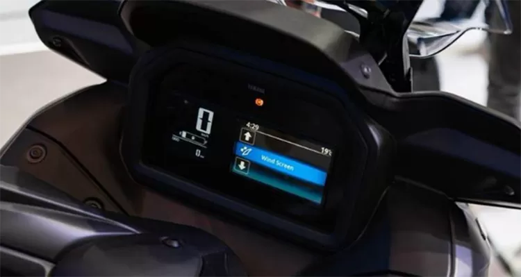 XMAX Connected TechMAX 2025 di IMOS. 