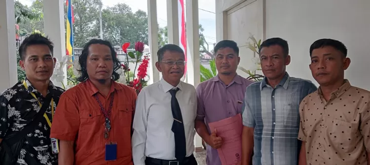 Perwakilan warga Morut bertemu Gubernur Sulteng. Foto: dok iNSulteng.id