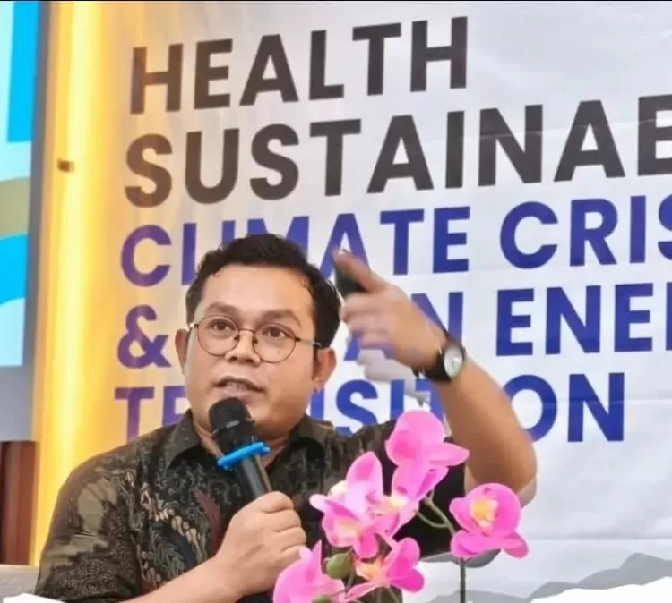 Parid Ridwanuddin, Manager Program GreenFaith Indonesia