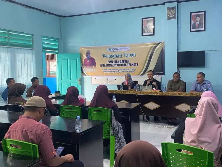 Pengajian Rutin PDM Kota Ternate 'Peran Muhammadiyah sebagai Pelopor Transisi Energi dan Perubahan Iklim', yang diselenggarakan di Aula SMP Muhammadiyah 1 Kota Ternate, 30 Agustus 2025