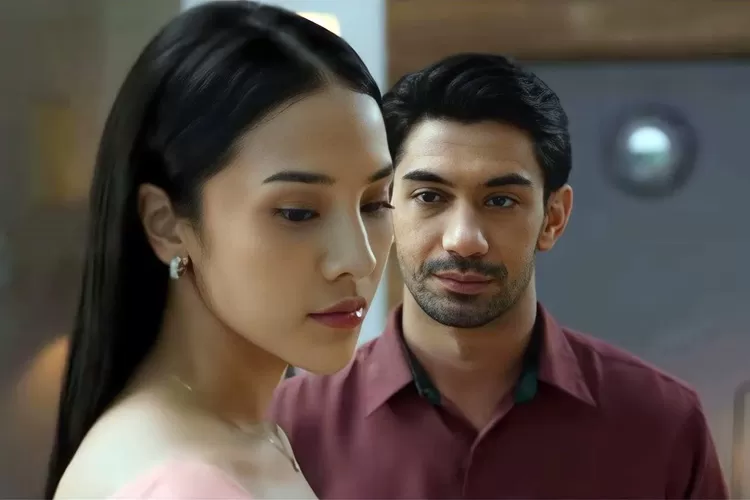 Cuplikan Adegan Reza Rahardian dan Anya Geraldine dalam Layangan Putus The Movie