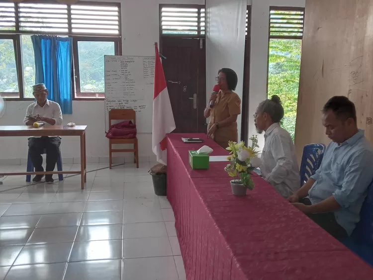 Acara pembukaan edukasi penanganan sampah yang berlangsung di SMKN 3 Komodo Labuan Bajo.